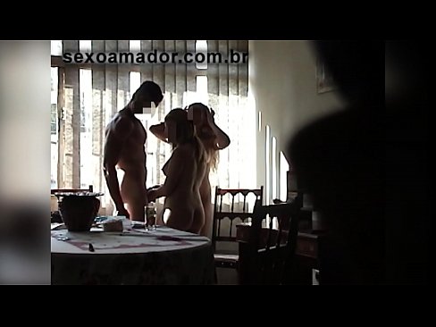 ❤️ Awọn ọrẹ ibalopo pe ọkunrin nla kan ati ẹlẹni-mẹta pẹlu rẹ ❤ Ohun onihoho ti ile